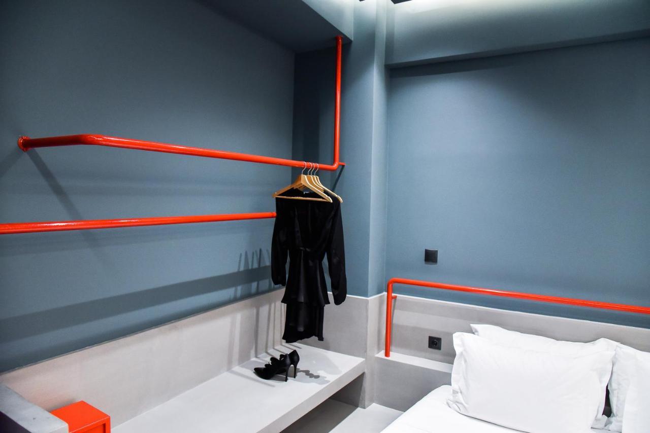 Central44 Yolo Casual Suite Атина Екстериор снимка