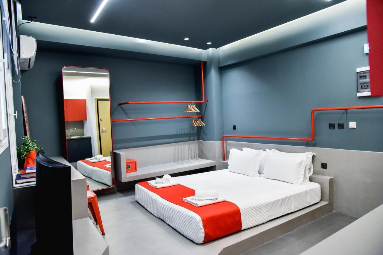 Central44 Yolo Casual Suite Атина Екстериор снимка