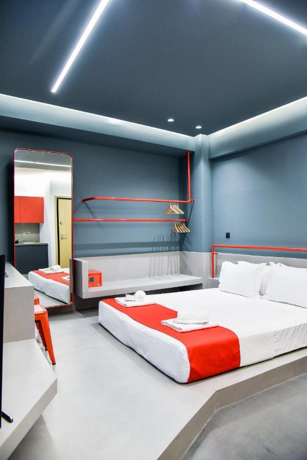 Central44 Yolo Casual Suite Атина Екстериор снимка