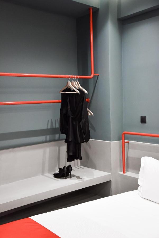 Central44 Yolo Casual Suite Атина Екстериор снимка